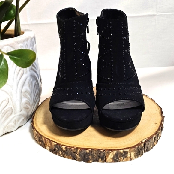 Bella Vita Black Rhinestone Wedge Sandal Size 7.5 – Peep Toe, Side Zip, Platform - Picture 2 of 6